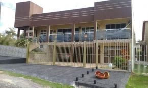 SOBRADO FRENTE P/LAGO COM PISCINA AQUECIDA